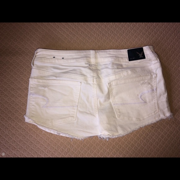 Size 8 American Eagle Shorts - Picture 2 of 2